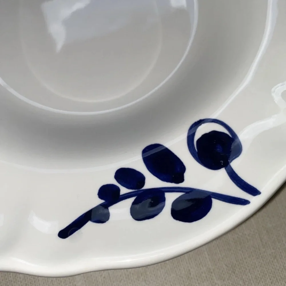 Williams‎ Sonoma One (1) White Blue Olive Pasta Bowl